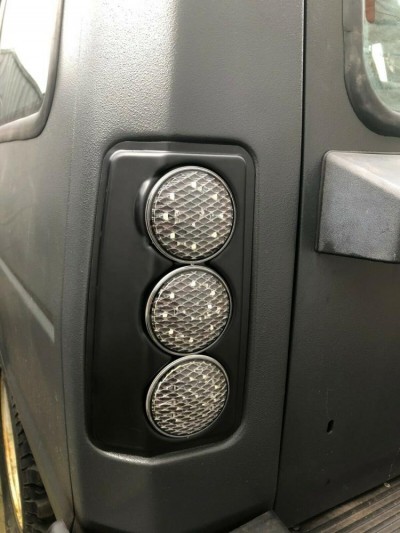RDX 80mm Clear UK Spec LED Rear Discovery 1 Pods - Fog on The Right
